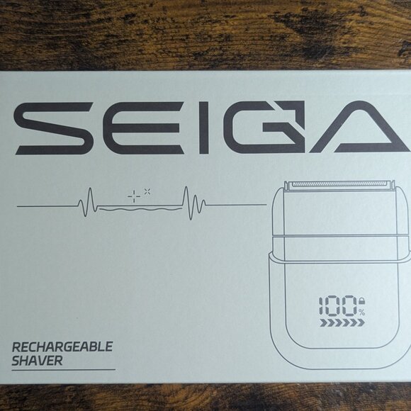 Compact Mini Electric Foil Travel Razor with LED Display, IPX7 Waterproof, USB-C - Picture 4 of 6